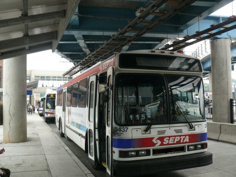 20080604 16 SEPTA bus, Frankford Transportation Center