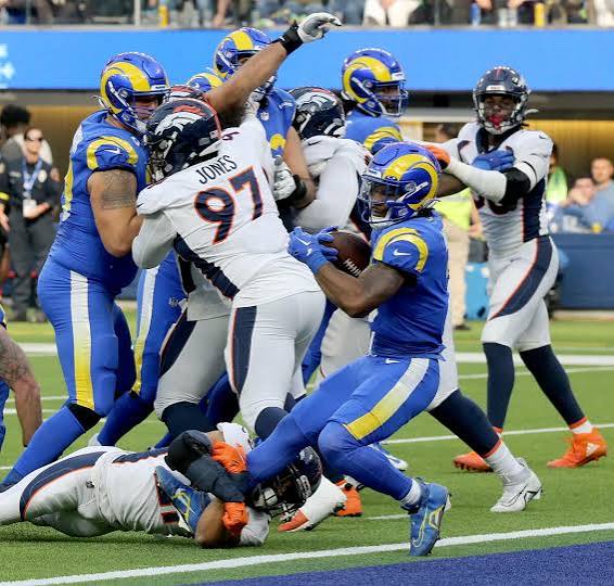 Broncos Rally Past Rams 30-26 with Second-Half Comeback at Mile High