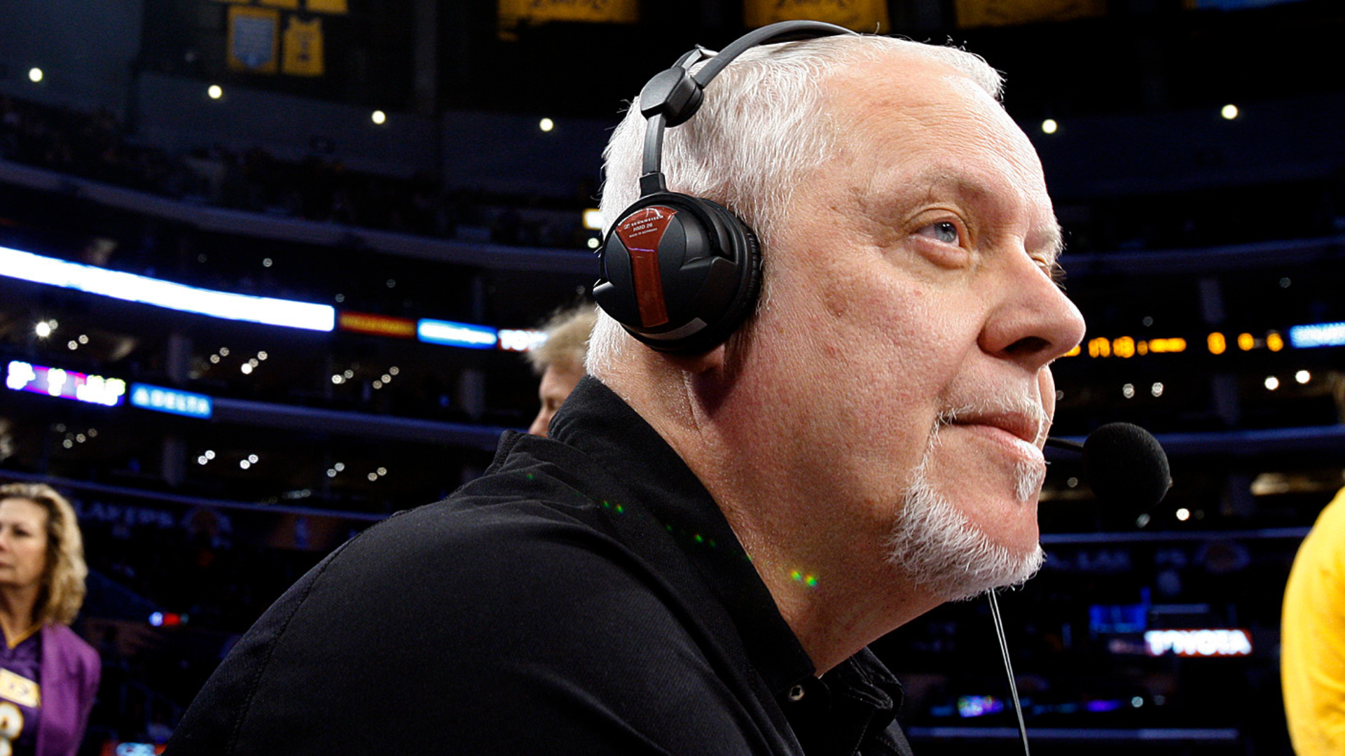 Lawrence Tanter, iconic voice of the Lakers, dies at 76
