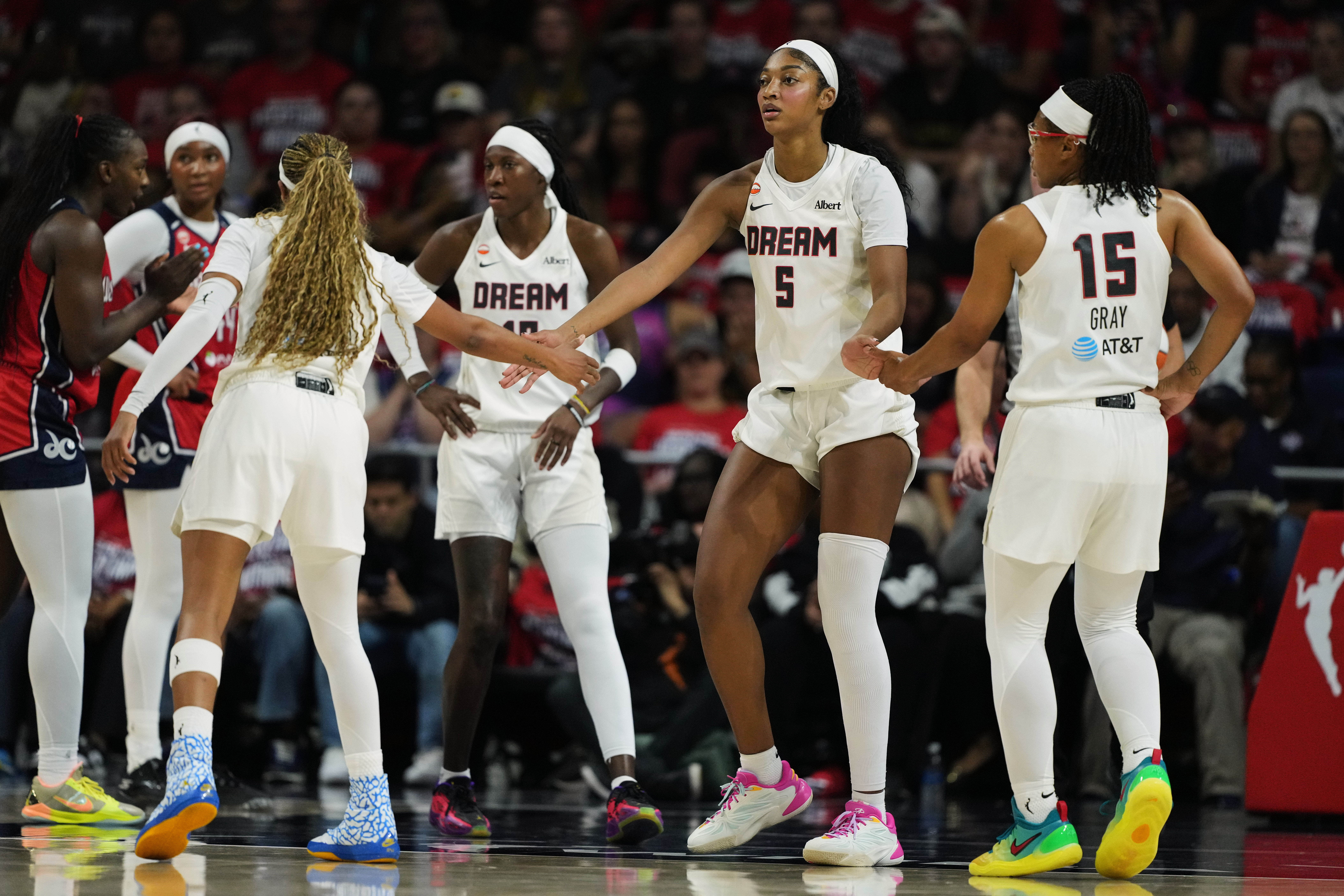 Atlanta Dream battles New York Liberty in Game 2 of semifinals