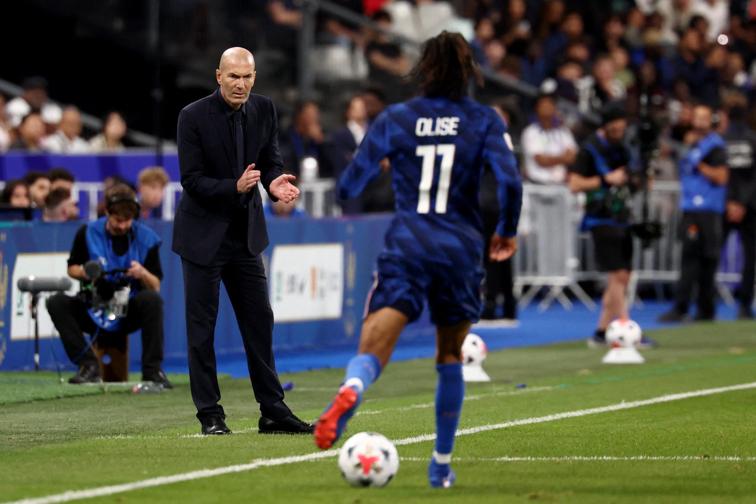France legend, coach has high praise for Bayern Munich’s Michael Olise