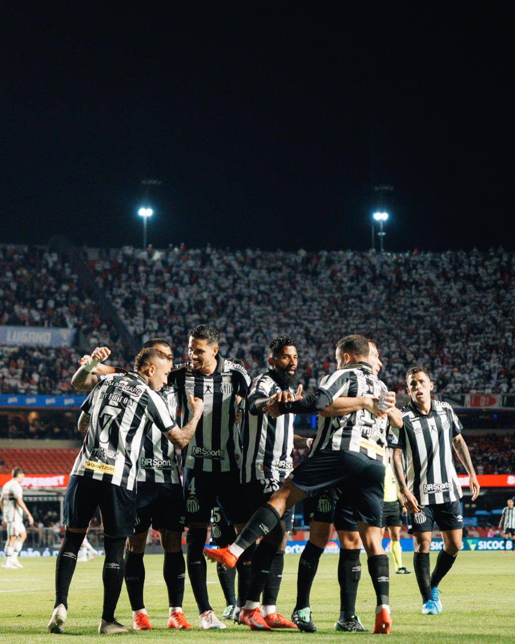 Santos FC win derby at Morumbi and equal Brasileirão record