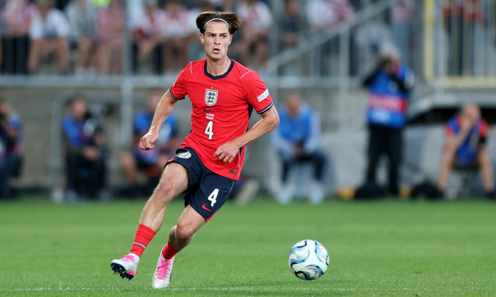 Chelsea leading race to sign Bournemouth star Alex Scott