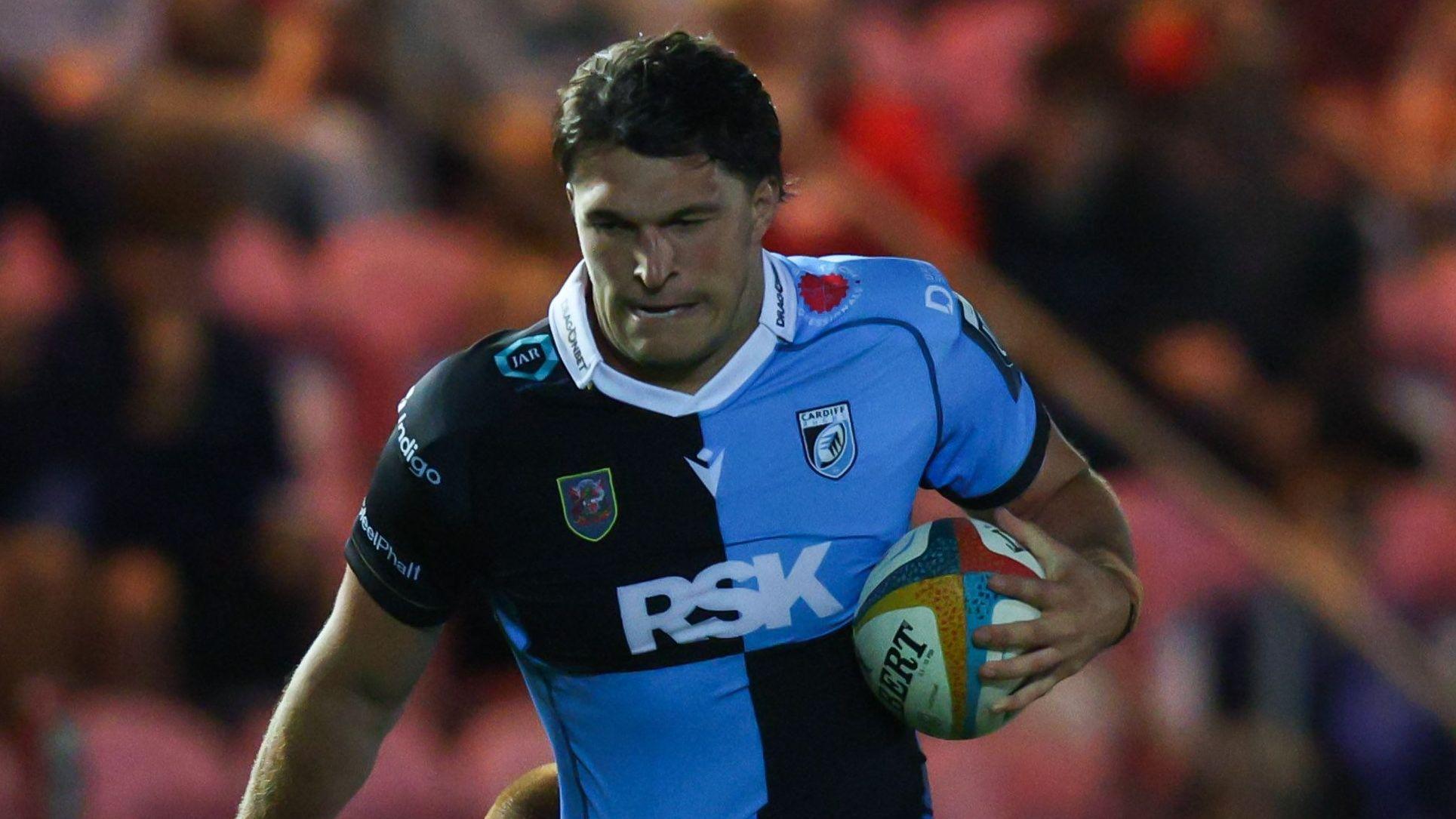 Wales lock Williams back in Cardiff colours