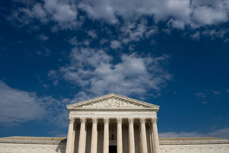 Supreme Court weighs bid by oil companies to avoid climate lawsuit