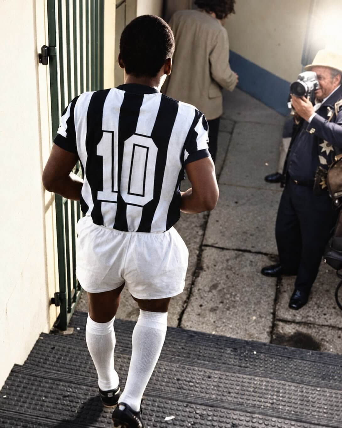 The King bids farewell to Santos FC
