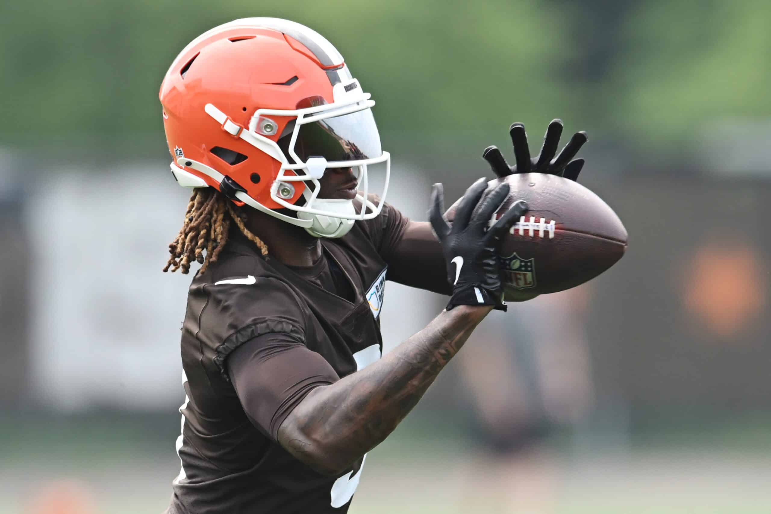 Chiefs Urged to Pursue Browns’ 1,200 Yard Receiver to Bolster Patrick Mahomes’ Offense