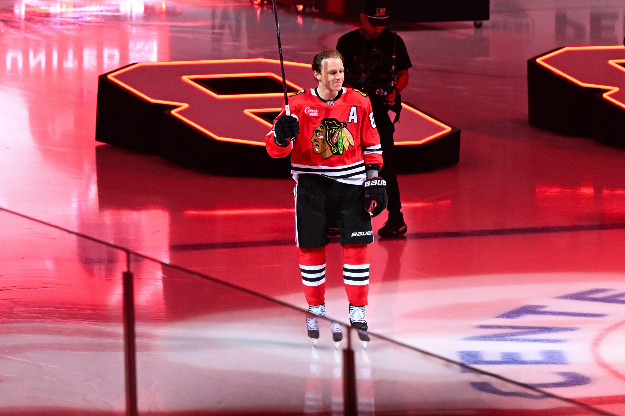 Blackhawks Get First Win in Home Opener, Beat Blues 4 2 in Kane’s Return