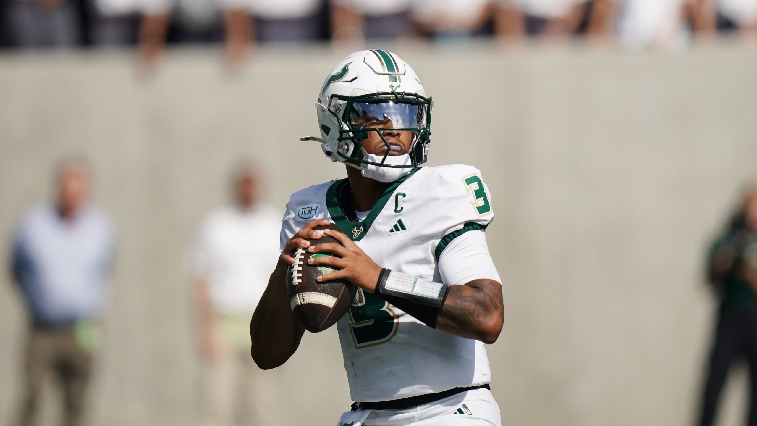 Ajani Sheppard’s late TD run pushes Temple past previously unbeaten USF