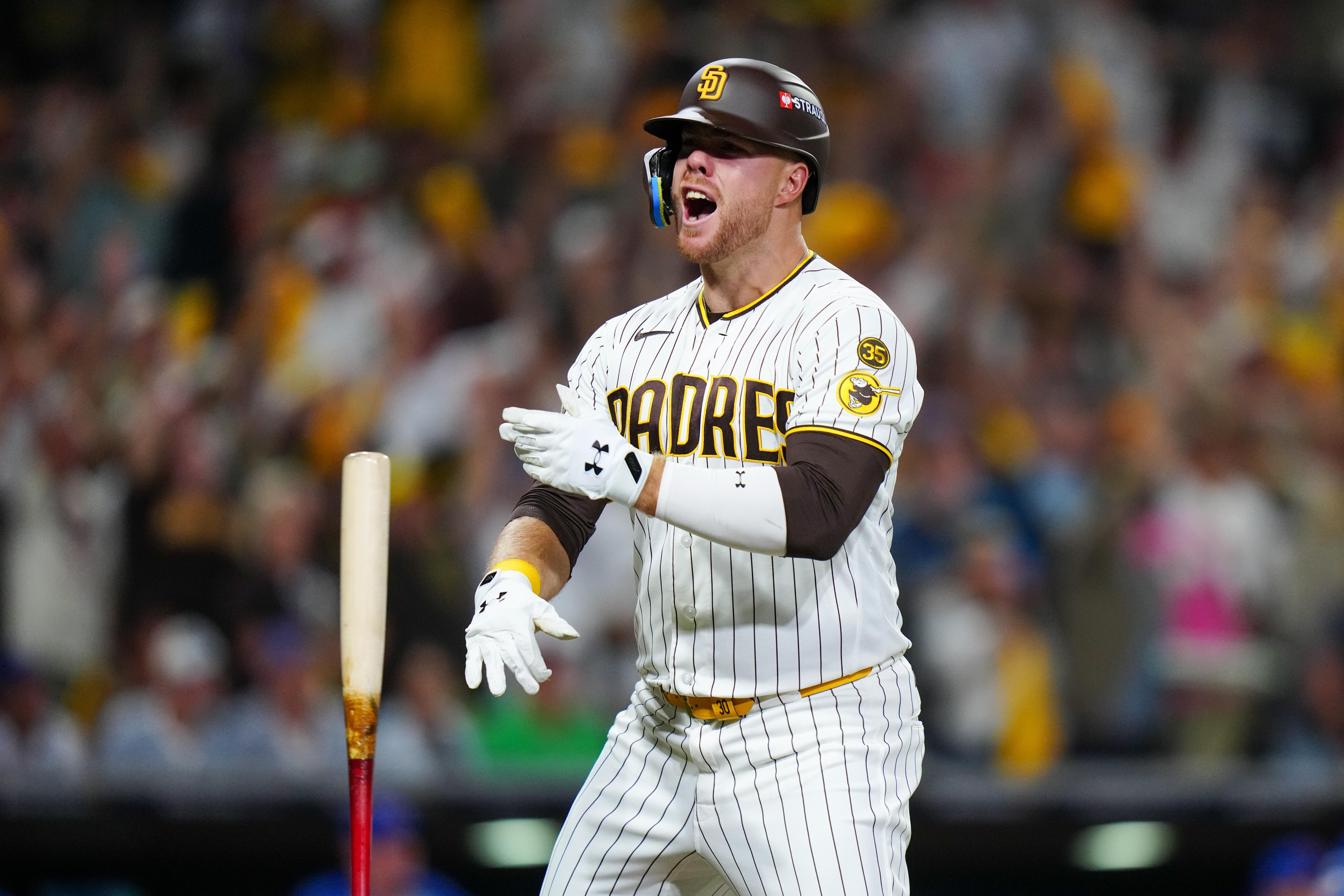 Padres complete sweep of Cubs, advance to NLDS