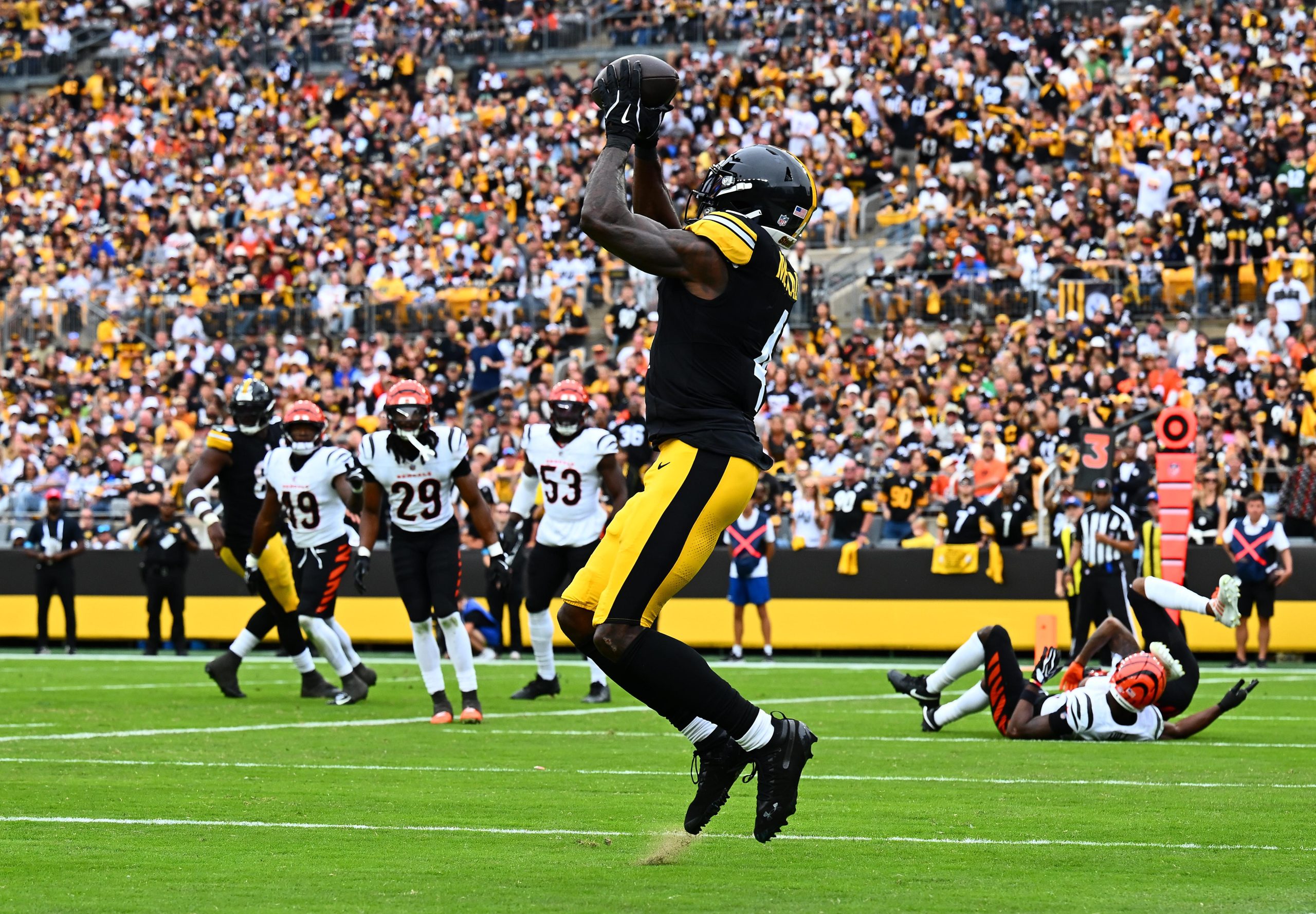 Seahawks fan chat: DK Metcalf’s Steelers take on Jared Verse’s Browns
