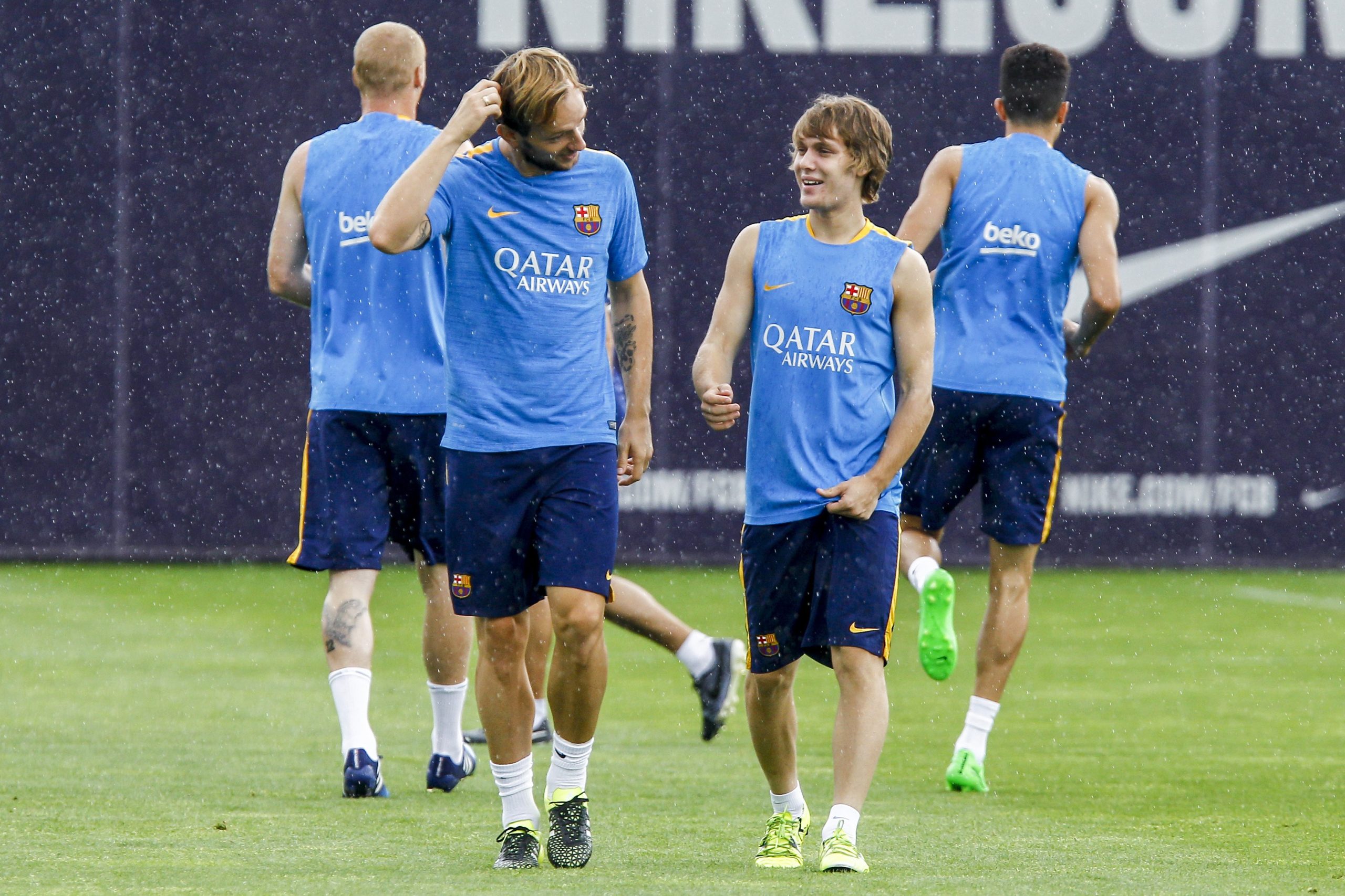 Hailed by his country as Messi: ex wonderkid can't find a club