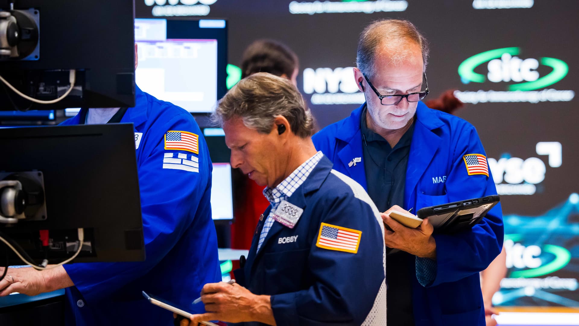 S&P 500 futures are flat ahead of bank earnings; South Korea’s Kospi falls below 6,000: Live updates
