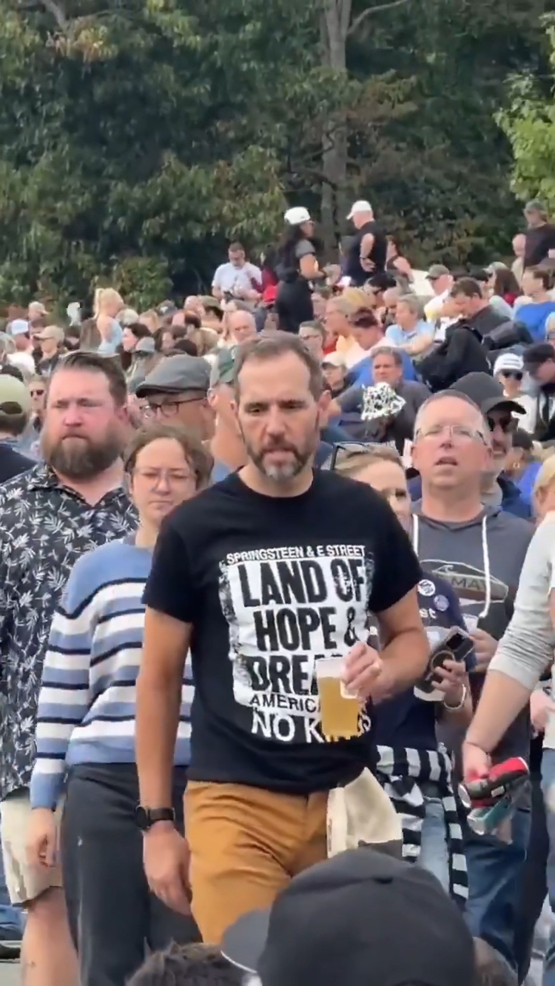 White House rips ‘scumbag’ ex special counsel Jack Smith after he wears ‘No Kings’ shirt to Bruce Springsteen show