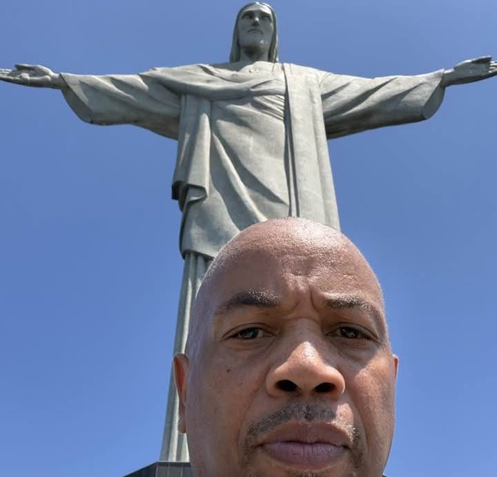 Carl Heastie parties in Rio with high profile NY lobbyist, ex Dallas Cowboy — but no one will admit who paid